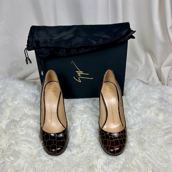 Giuseppe Zanotti Shoes - 🔥FLASH SALE $139🔥 Guiseppe Zanotti shoes-Excellent condition!